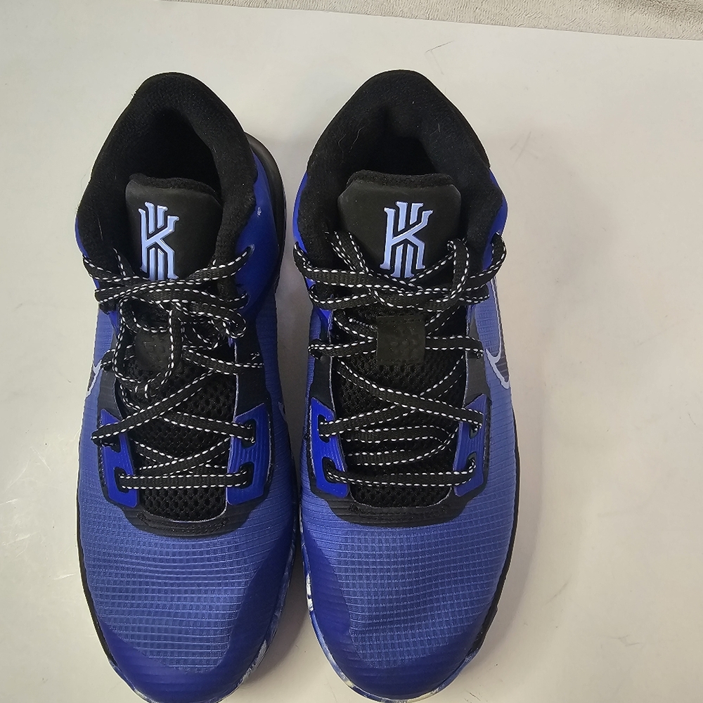 Nike Kyrie Flytrap IV Racer Blue Black Basketball Tennis Shoe Sz 7Y Sports S066